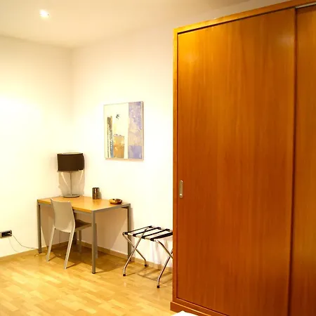 Apartamento Places4stay Ramblas 2bd *